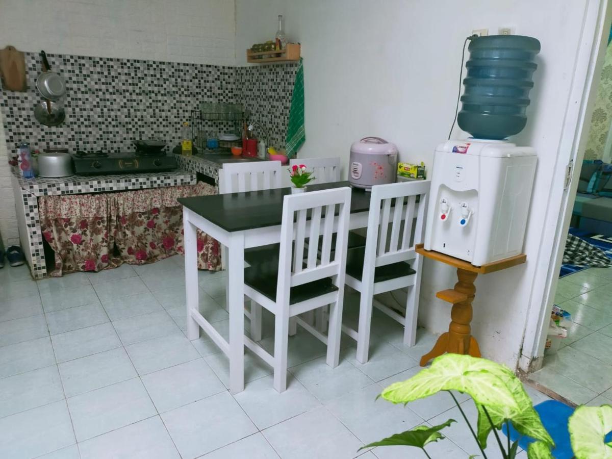 Shifana Homestay Syariah Jogjakarta Buitenkant foto