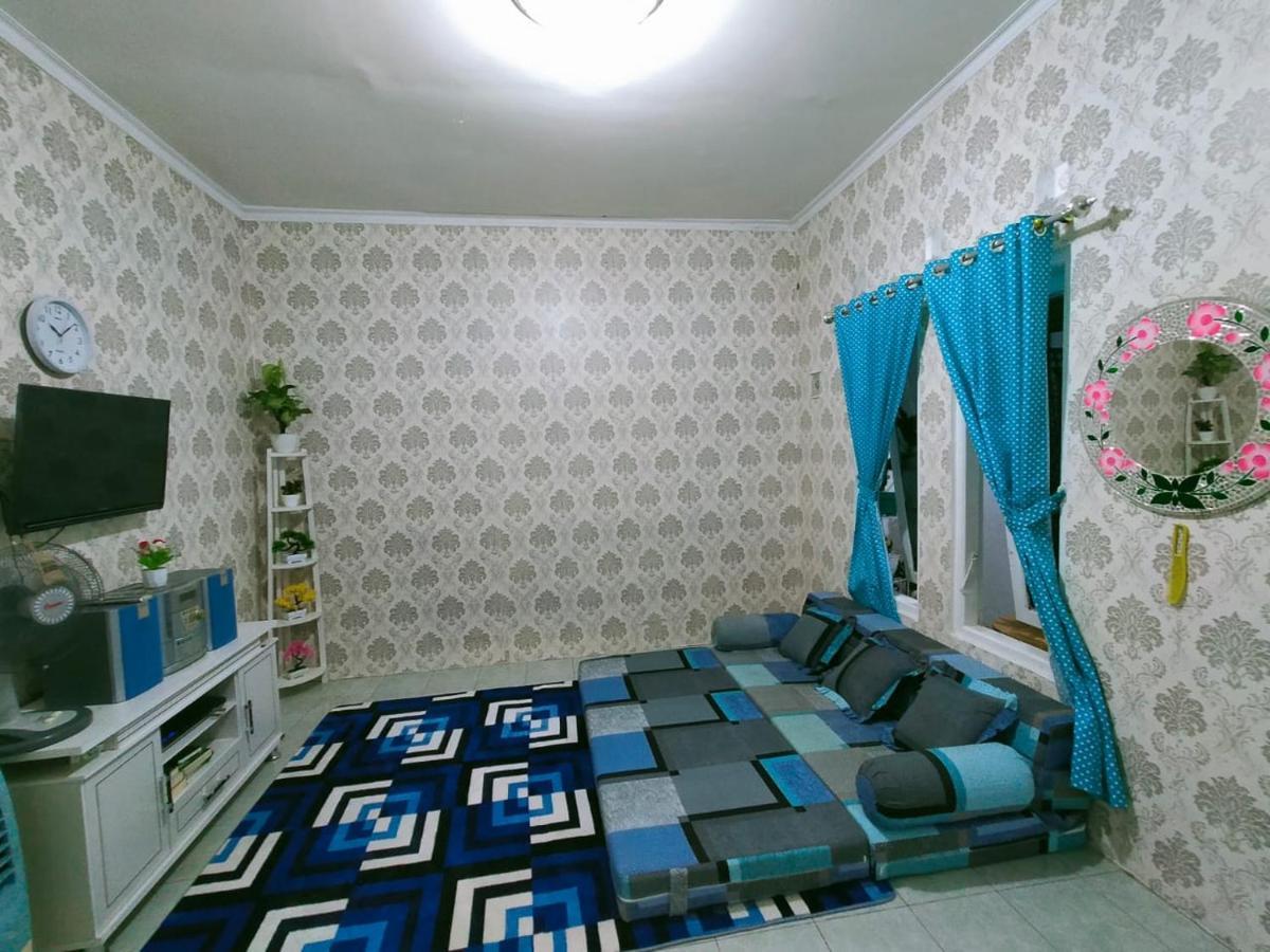 Shifana Homestay Syariah Jogjakarta Buitenkant foto