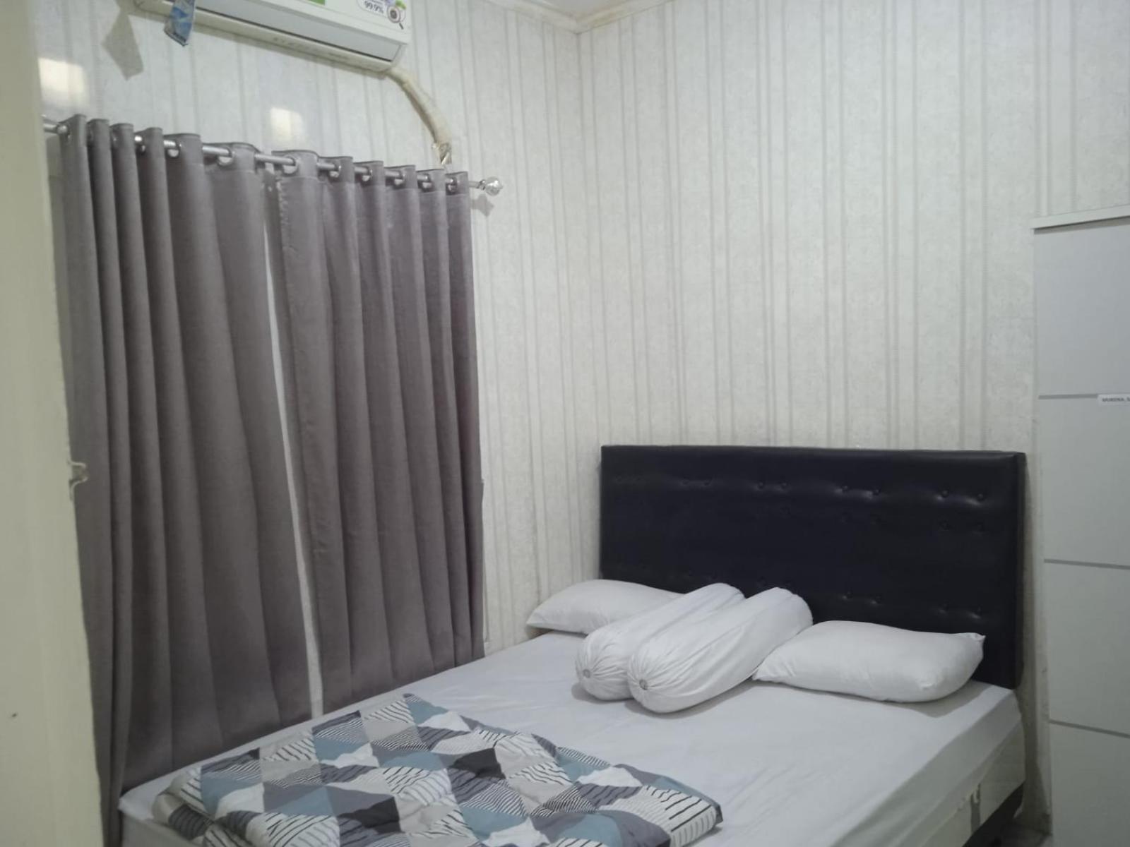 Shifana Homestay Syariah Jogjakarta Buitenkant foto